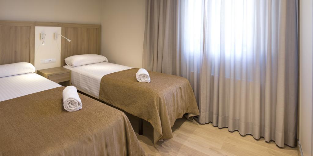 Apartamentos Voramar كاستيلديفيلس المظهر الخارجي الصورة