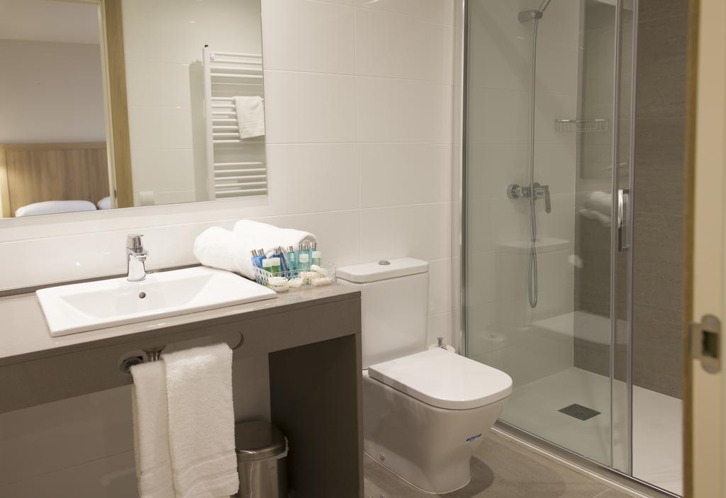 Apartamentos Voramar كاستيلديفيلس المظهر الخارجي الصورة