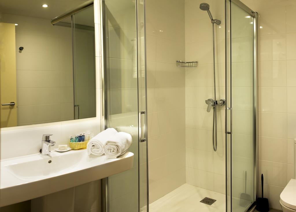 Apartamentos Voramar كاستيلديفيلس المظهر الخارجي الصورة