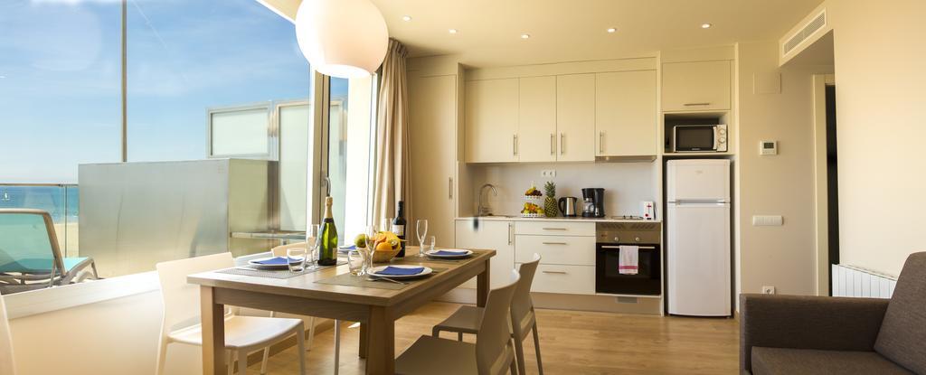 Apartamentos Voramar كاستيلديفيلس المظهر الخارجي الصورة