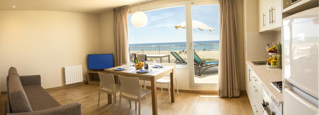 Apartamentos Voramar كاستيلديفيلس المظهر الخارجي الصورة